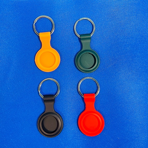 Air Tag Keychain Portable Shockproof
Silicone Protective Cover (set of 4) - Picture 7 of 11